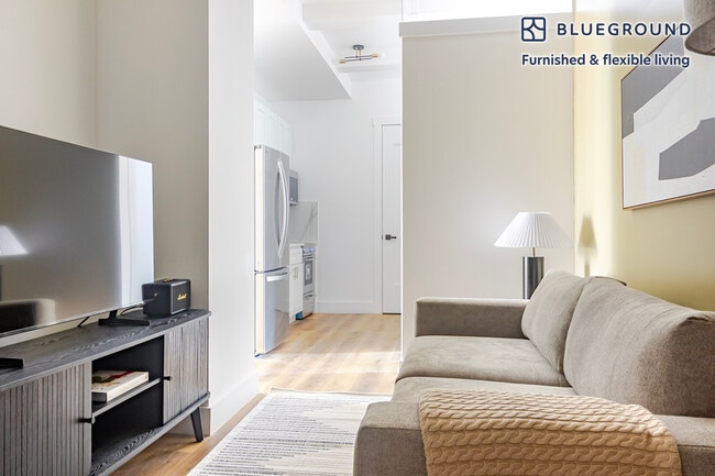 Photo - 161 W 54th St Unidad FL10-ID1863