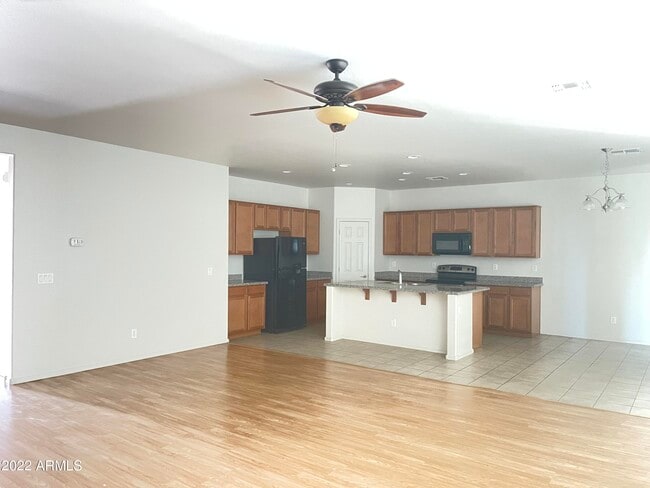 Photo - 1947 E Ravenswood Dr