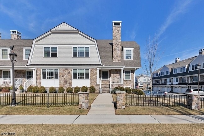 Building Photo - 1B Foley Pl