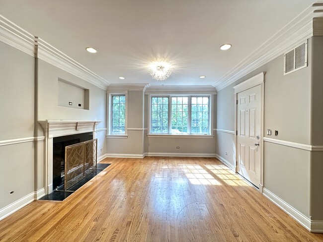 Photo - 3721 N Clifton Ave Unidad 1