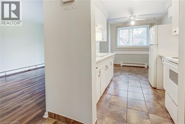 Photo - 371 Dale Crescent Unit 9