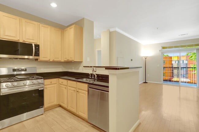 Photo - 2301 25th St S