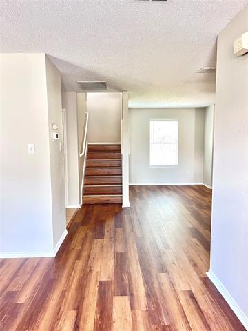 Photo - 1435 Foxwood Ln