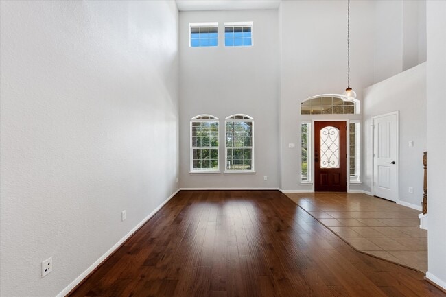 Photo - 146 Black Swan Pl