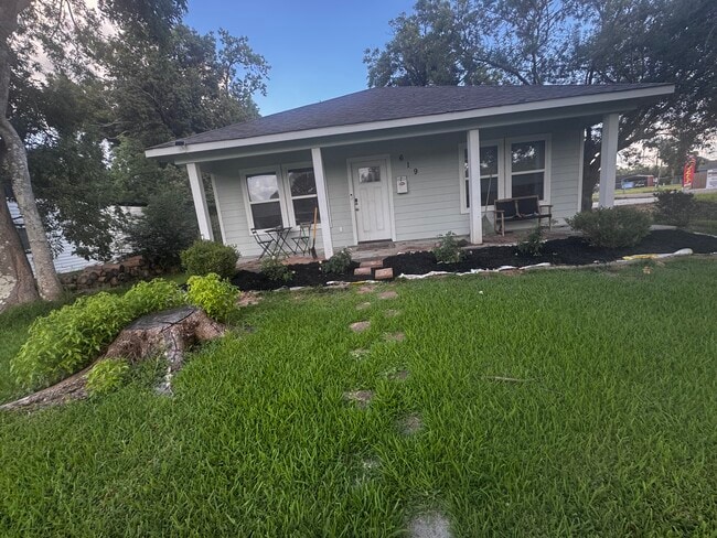 Building Photo - 619 Bluebonnet Dr Rental