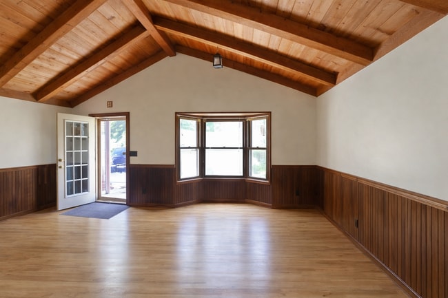 Photo - 1468 Carroll Ave