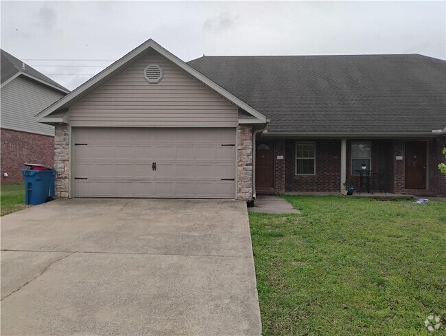 Building Photo - 3003 SW Deerfield Blvd Rental