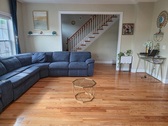 Photo - 304 Hunting Hill Dr