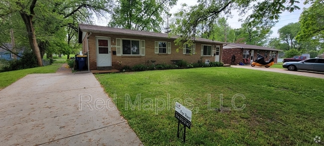 Building Photo - 4006 Esseldale Dr Unit 4006 Rental
