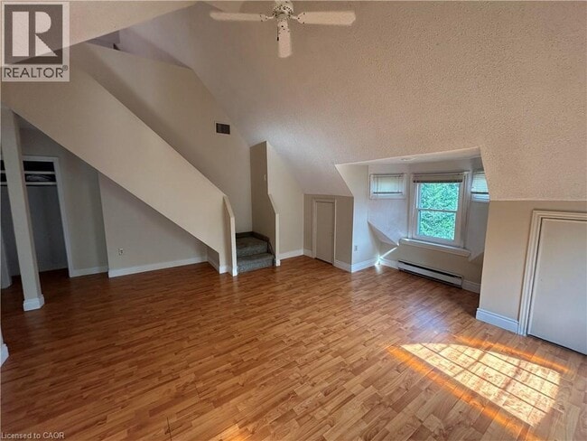 Photo - 303 James St S Unité 303