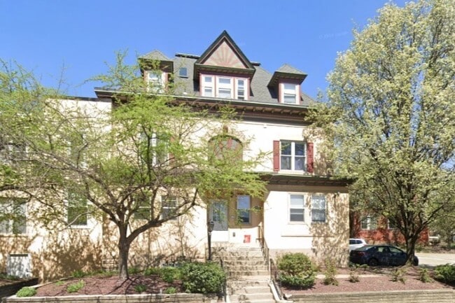 Building Photo - 5511-5519 Baum Blvd