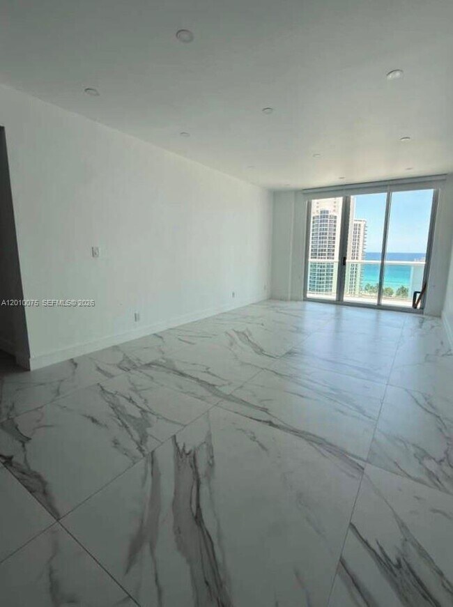 Photo - 19370 Collins Ave Unit PH-3