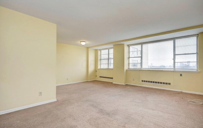Photo - 1620 E Broad St Unit 1009