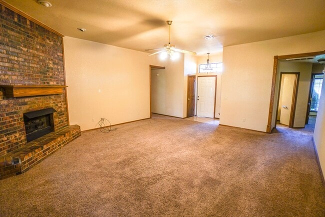 Photo - 3 bed/2 bathroom near State Highway 9