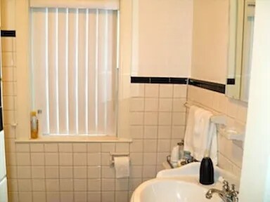 Photo - 400 Lebeau St