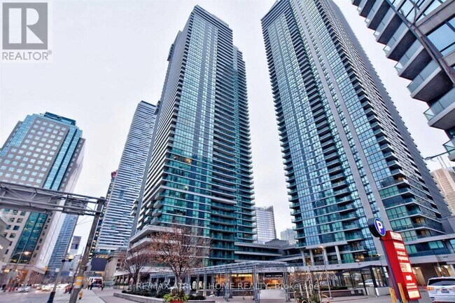 Photo - 33 Bay St. Unité 4905