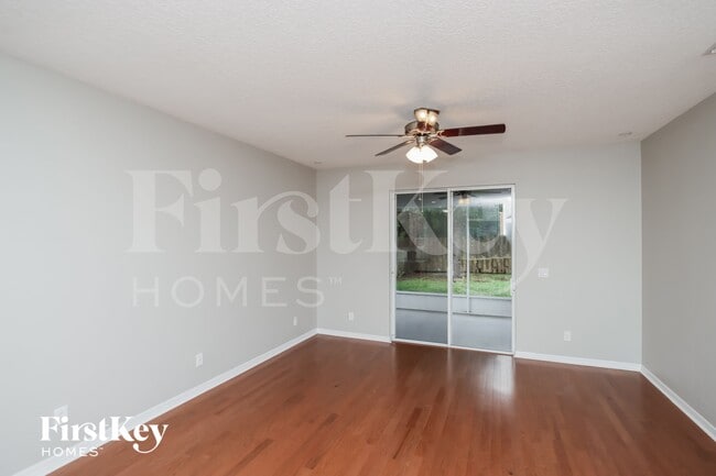 Photo - 2298 Maeve Cir