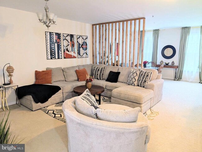 Photo - 9543 Center St