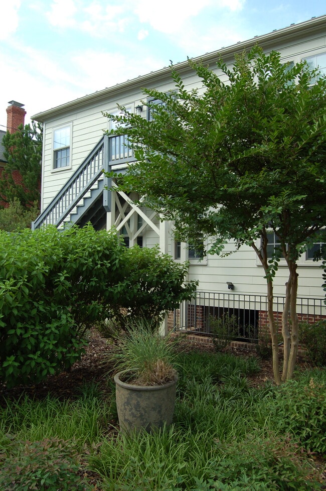 Photo - 3309 Monument Ave Unit 2
