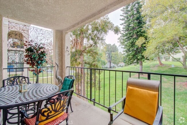 Building Photo - 5500 Paseo Del Lago W Rental