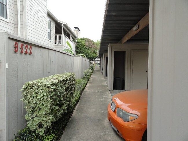 Photo - 9522 Pagewood Ln