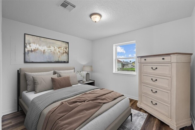 Building Photo - 933 Bonita Dr