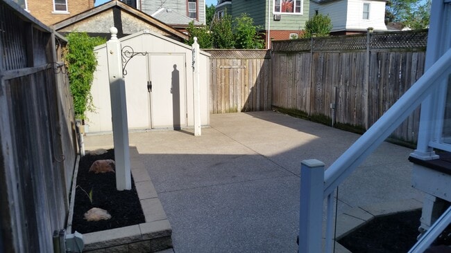 Photo - 18 Glendale Av N