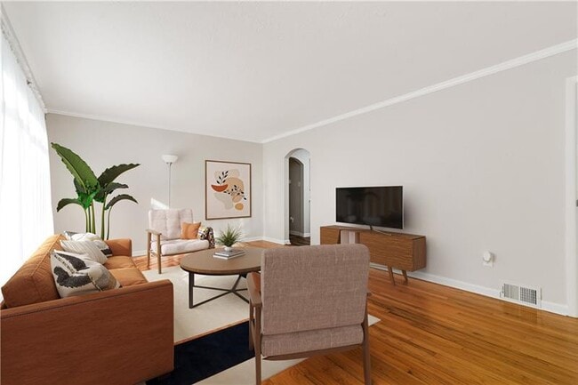 Photo - 207 Chan Mowr Dr