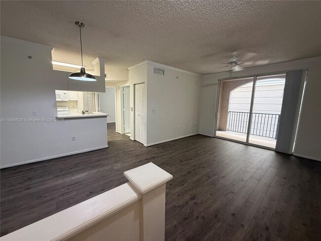 Building Photo - 17125 N Bay Rd Unit 3203