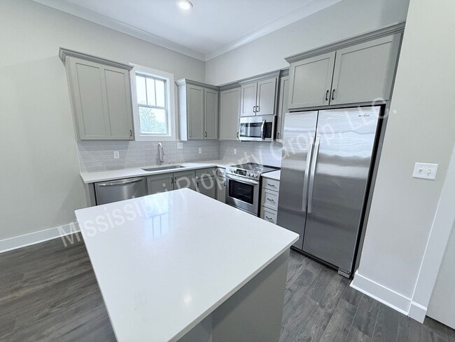 1401 Pleasant Dr
