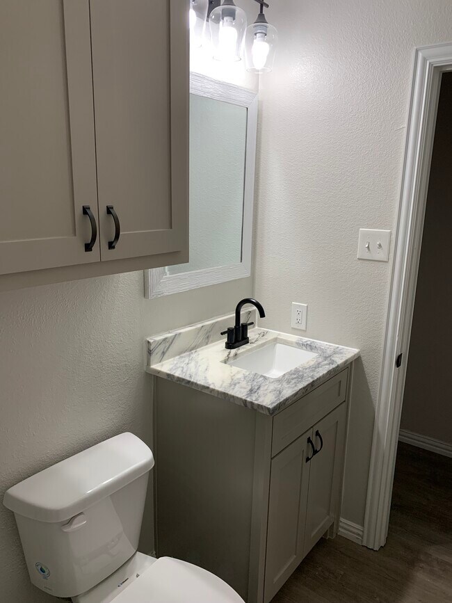 Photo - 402 N Monroe St