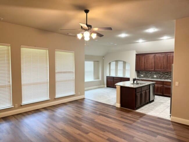 Photo - LUXURY STARTS HERE**** 5 BEDROOM IN HAGAN HILL SUBDIVISION****