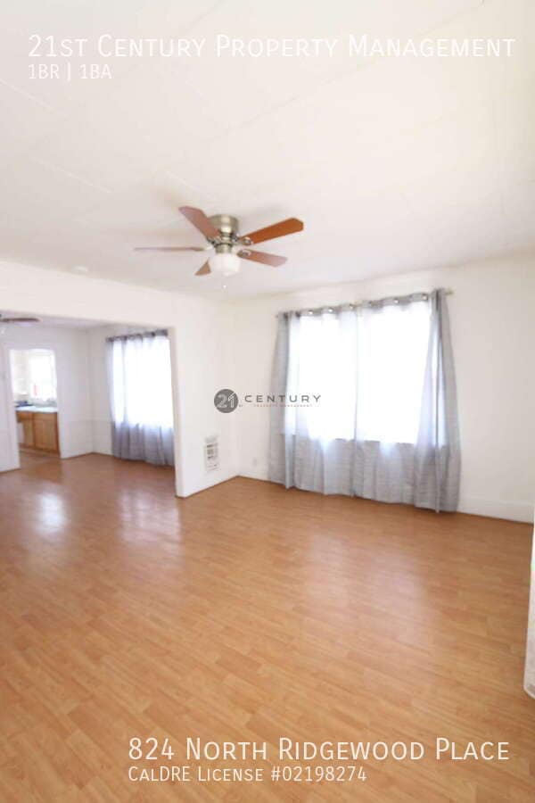 Photo - 824 N Ridgewood Pl