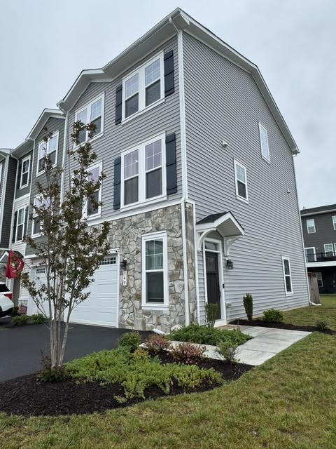 Fully Upgraded 3 Bedroom, 3.5 Bath Townhome in the Desirable Lake Frederick Community. - Fully Upgraded 3 Bedroom, 3.5 Bath Townhome in the Desirable Lake Frederick Community.