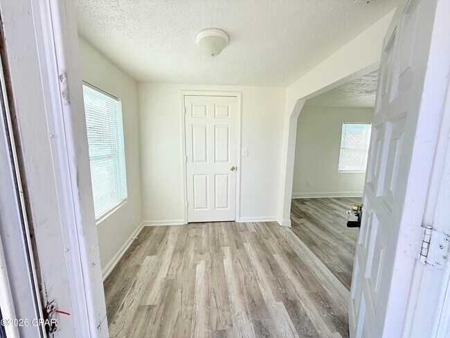 Photo - 237 Helen Ave