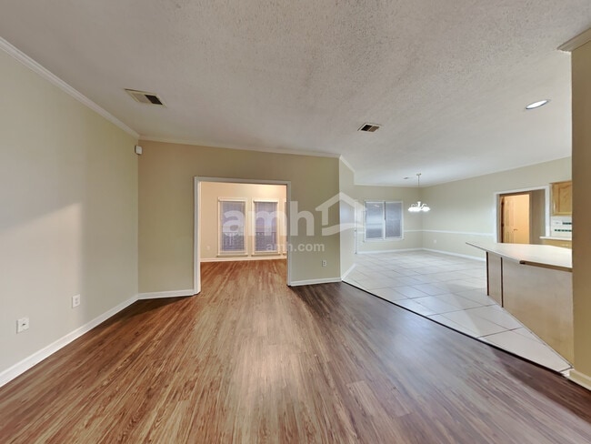 Photo - 2713 Country Glade Cv N