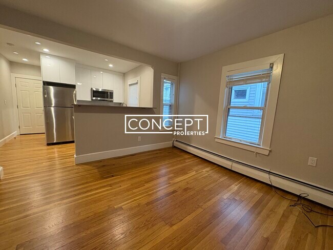 Photo - 220 Banks St Unit 6