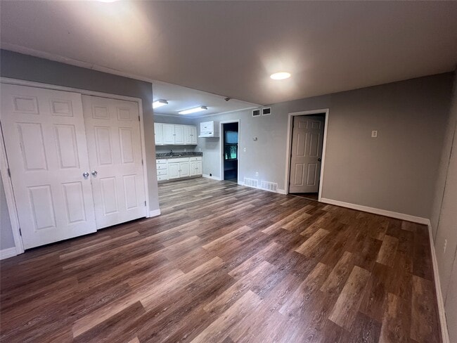 Photo - 115 W Mulberry Ave