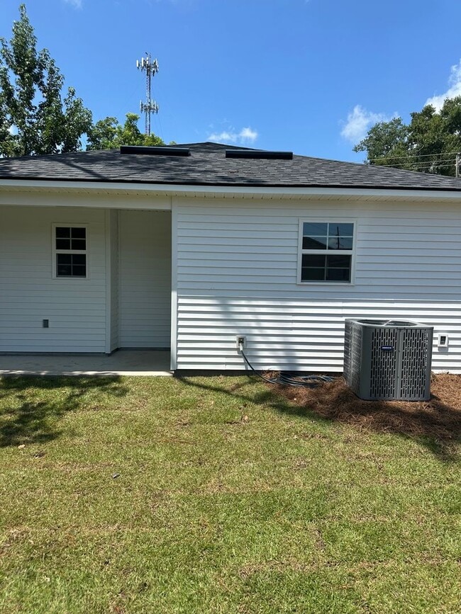 Photo - 1528 Woodard St