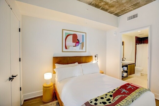 Photo - 48 East Ave Unidad 2509