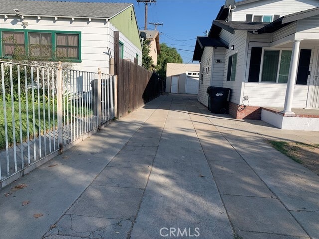 Building Photo - 212 S Vail Ave