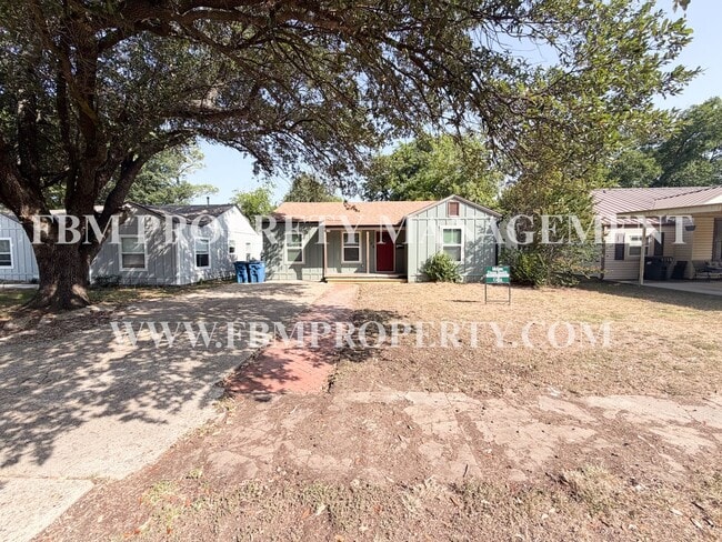 Photo - 1606 Cherry Ave