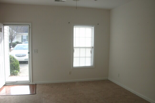 Photo - 1230 Stoneridge Ln