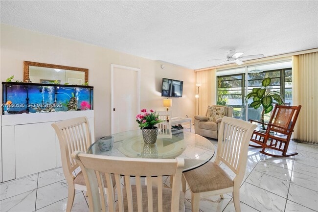 Building Photo - 2999 Point E Dr Unit C109