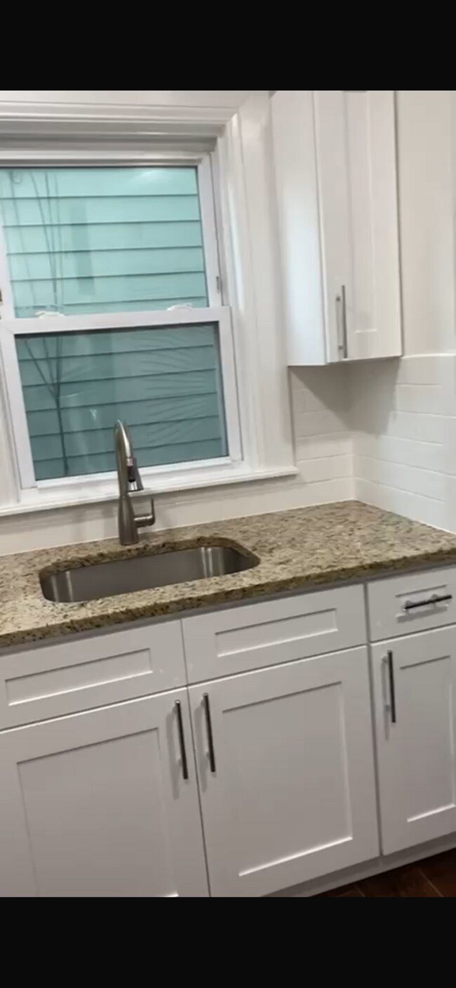 Photo - 832 Gibbons Ct