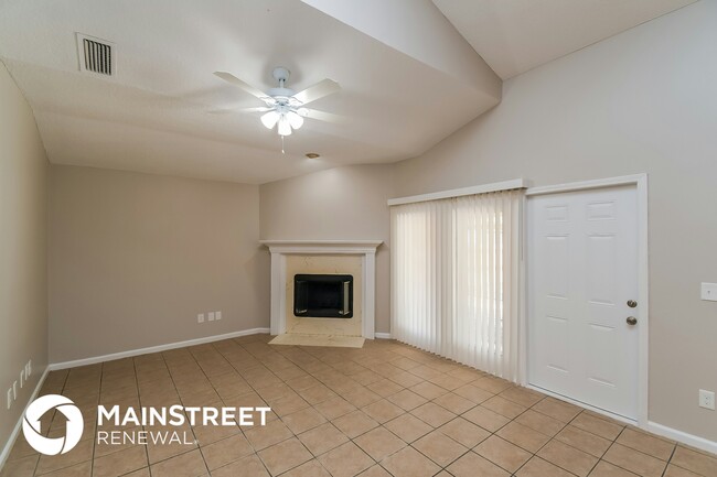 Photo - 579 Charles Pinckney St