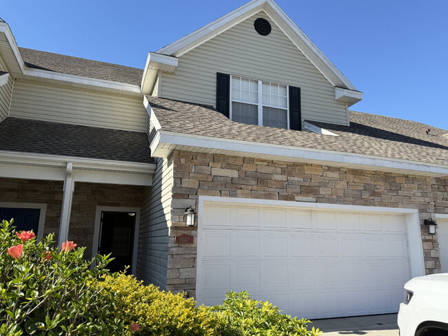 "Charming 3-Bed Home with Spacious Layout ... - "Charming 3-Bed Home with Spacious Layout ...