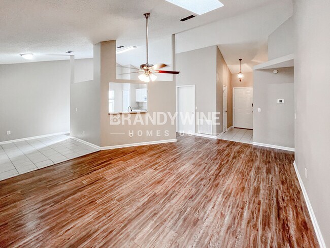 Photo - 439 Moby Dick Dr N