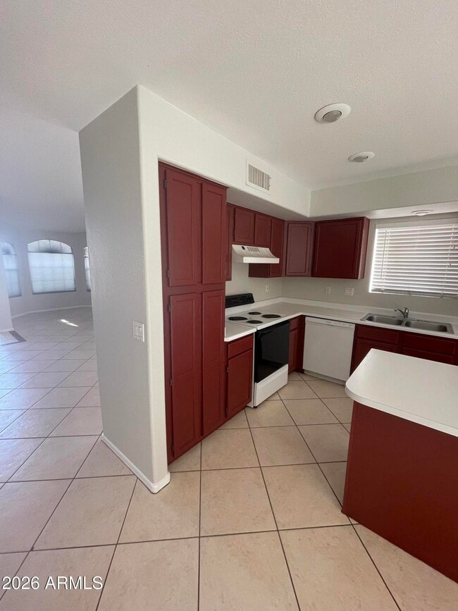 Photo - 1921 W Winchester Way