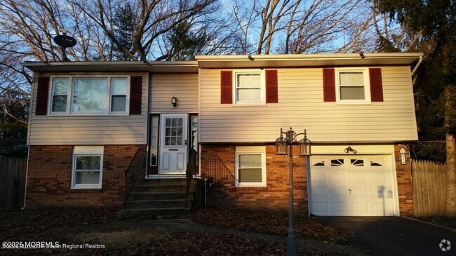 Building Photo - 16 Oak Leaf Ln Rental